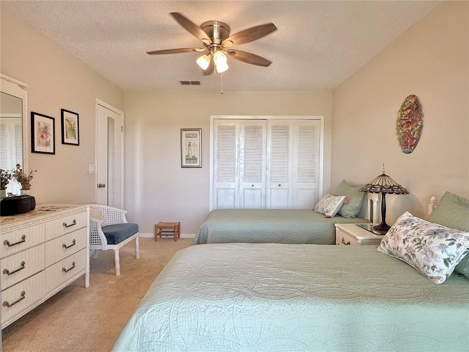 GREENBRIAR VILLAS CONDO - Residential