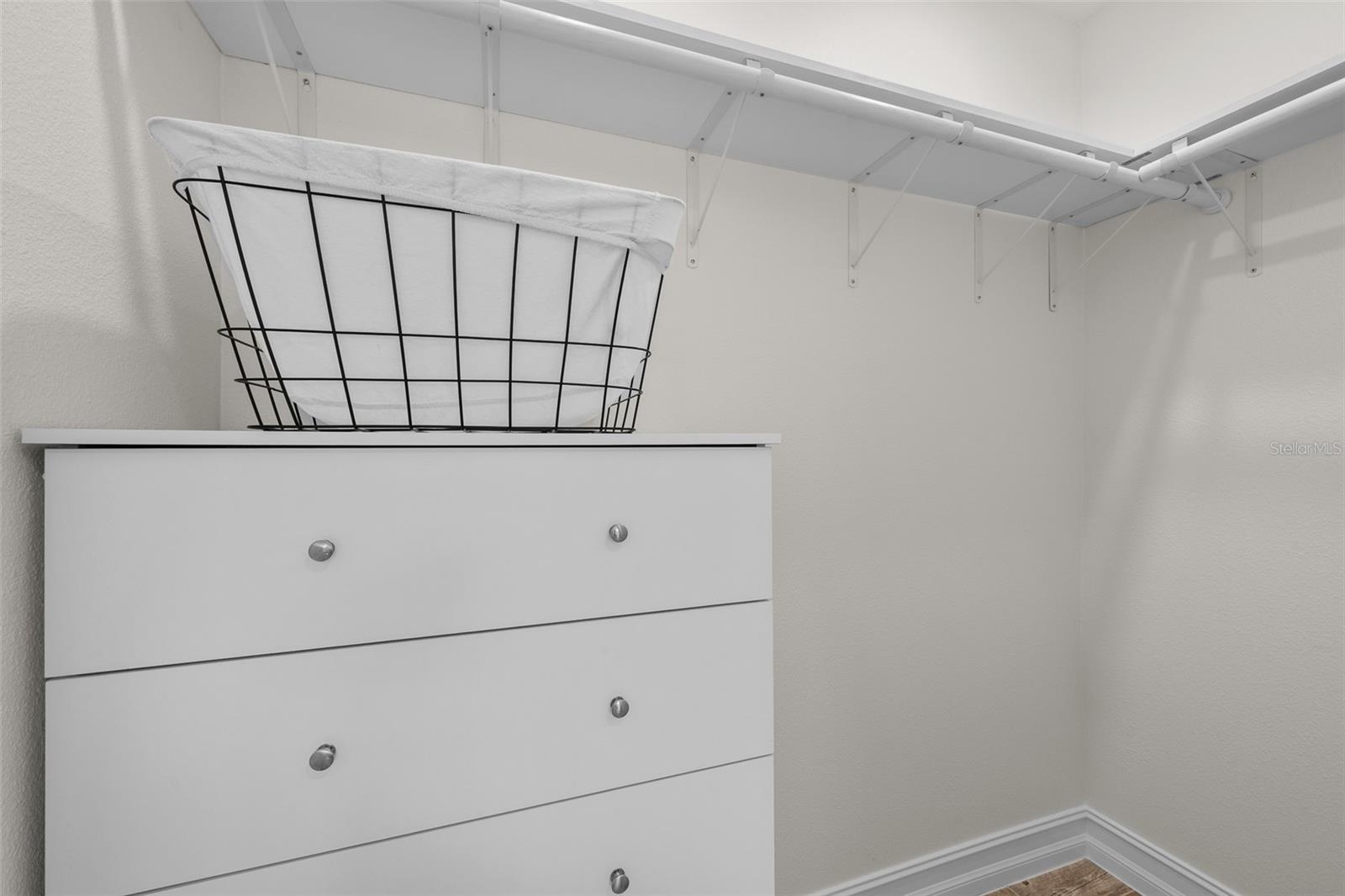 CONNERS LAKE FRONT ESTATES - Residential