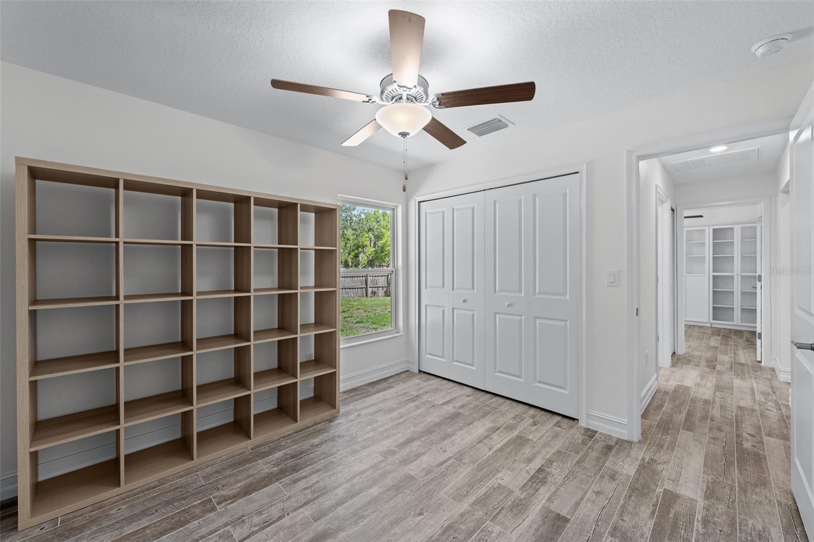 CONNERS LAKE FRONT ESTATES - Residential