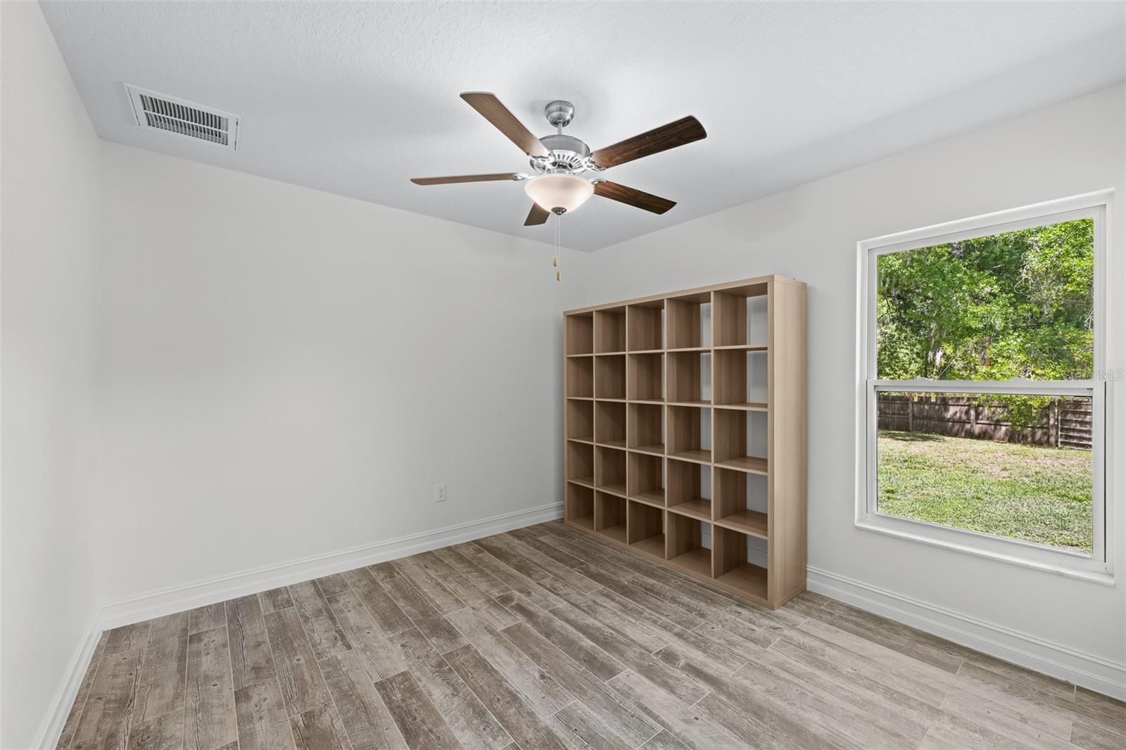 CONNERS LAKE FRONT ESTATES - Residential