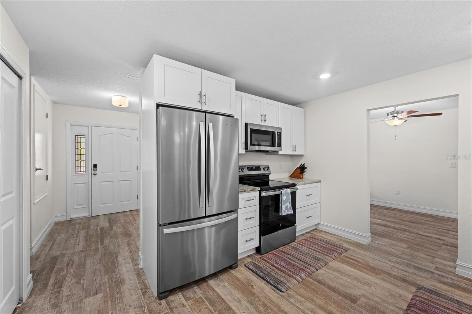 CONNERS LAKE FRONT ESTATES - Residential