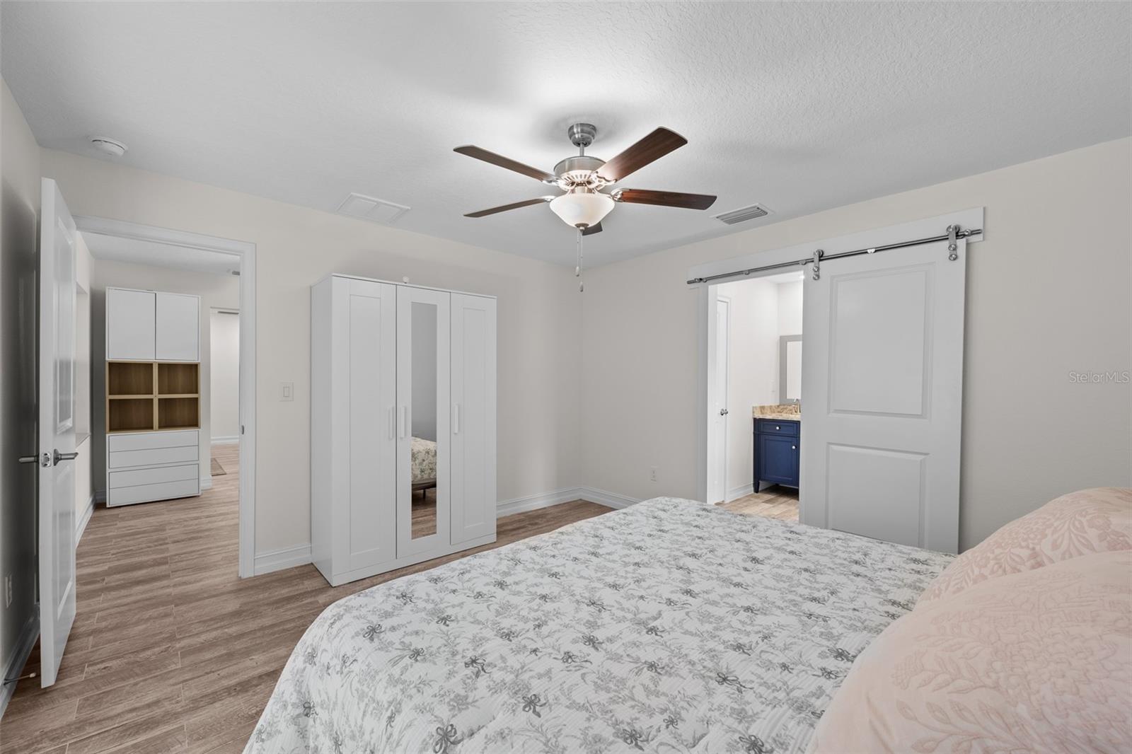 CONNERS LAKE FRONT ESTATES - Residential