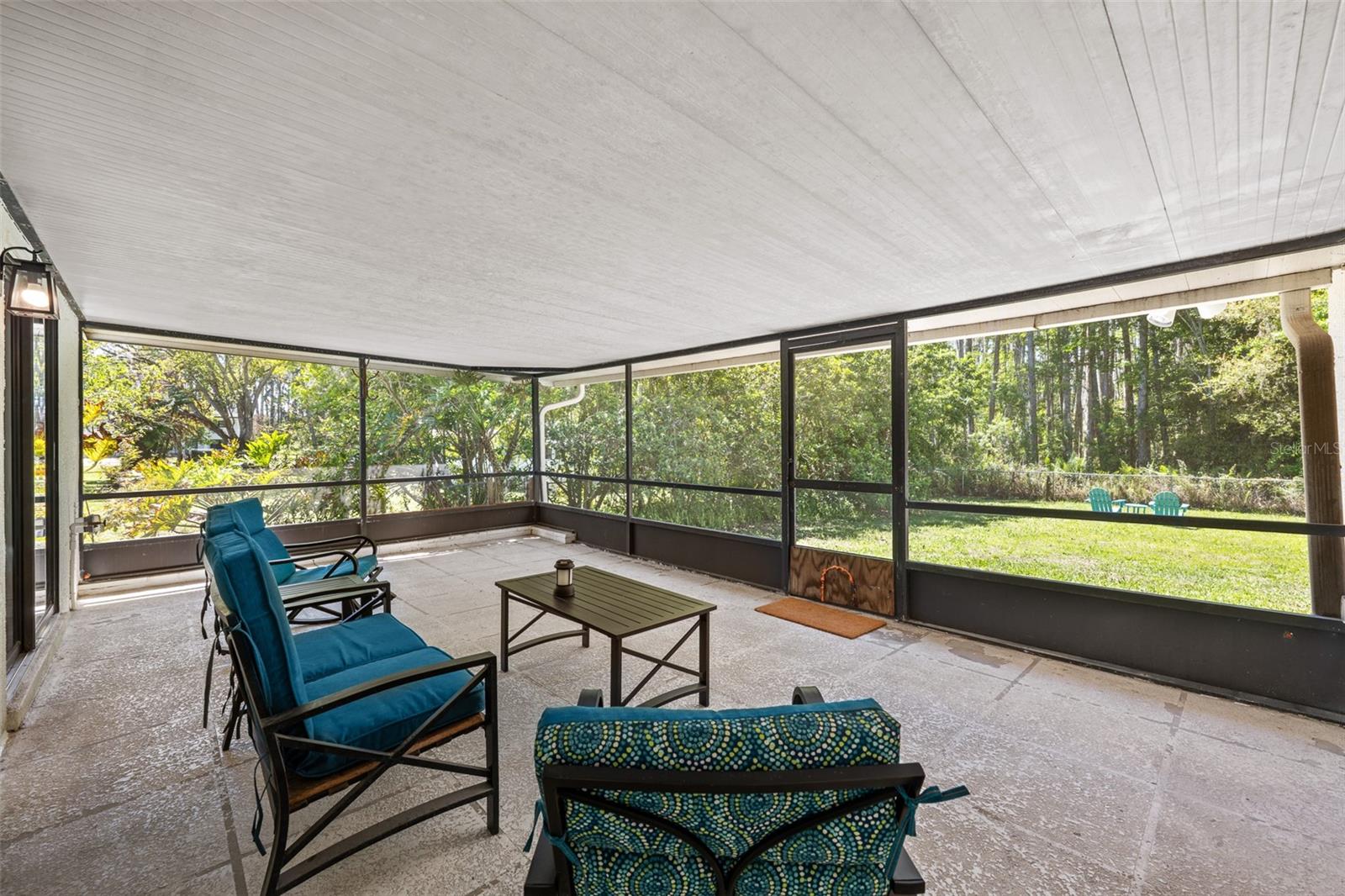 CONNERS LAKE FRONT ESTATES - Residential