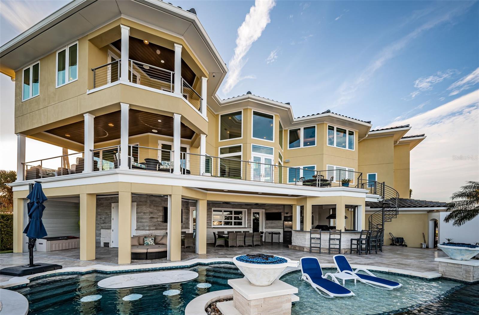 335 BATH CLUB BOULEVARD S