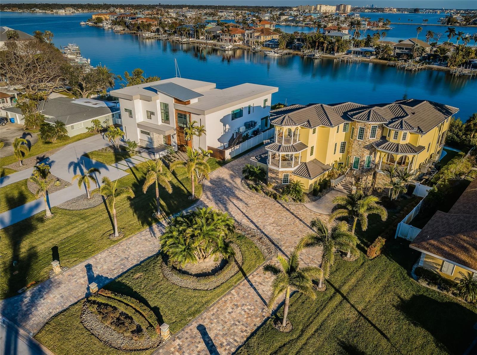 335 BATH CLUB BOULEVARD S