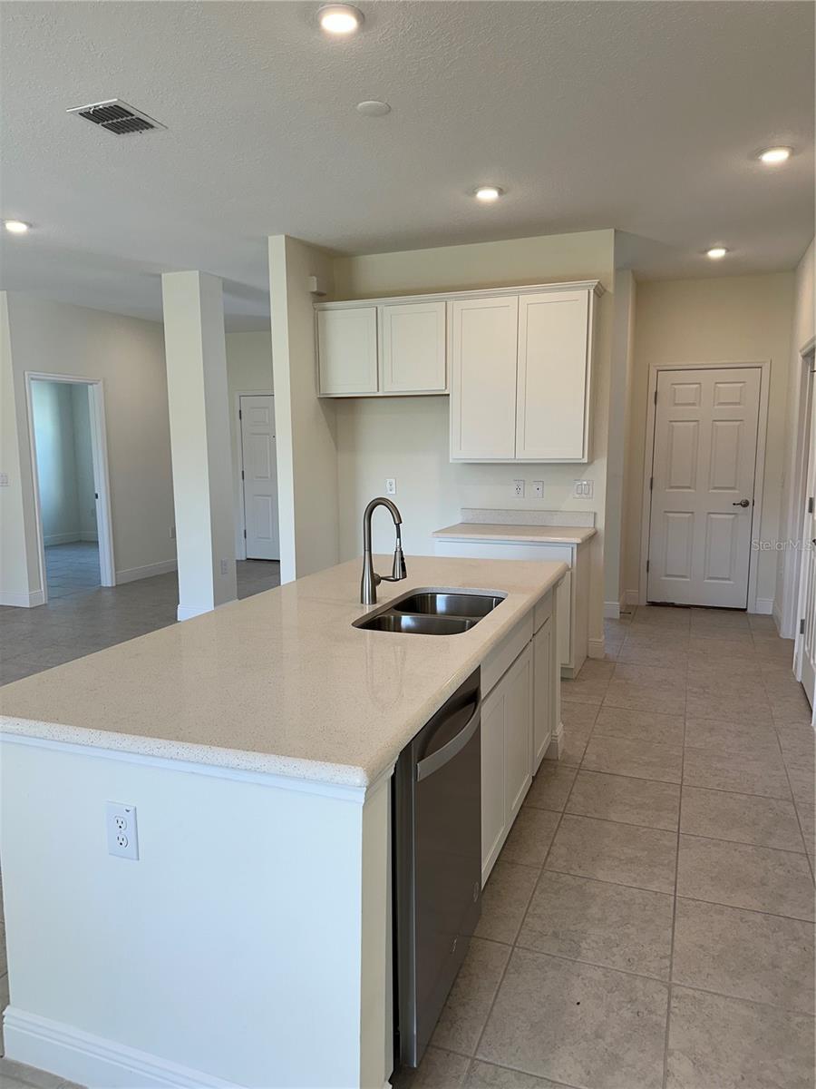 6107 SW 115TH STREET ROAD