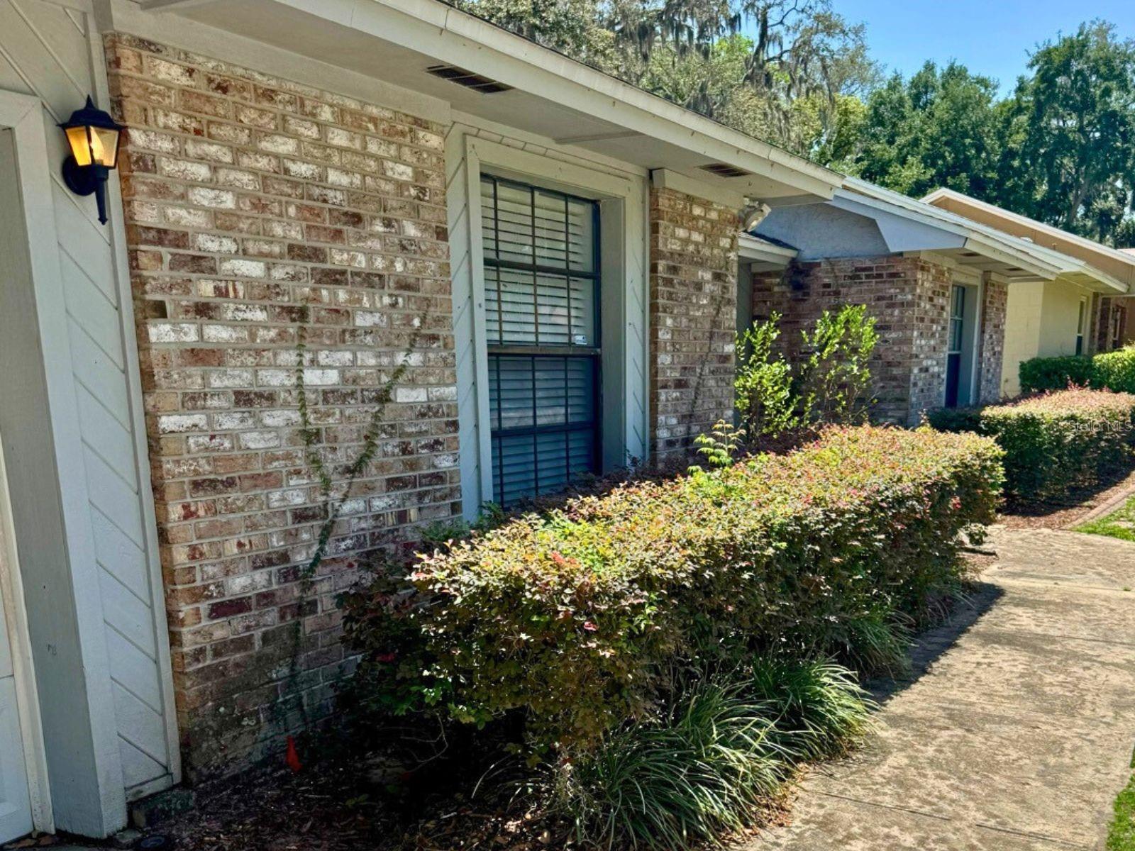 1219 SERISSA COURT