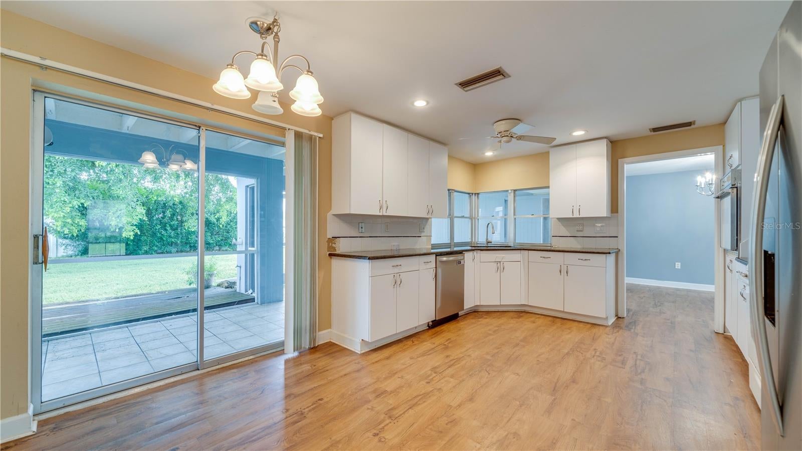 909 SE 27TH STREET