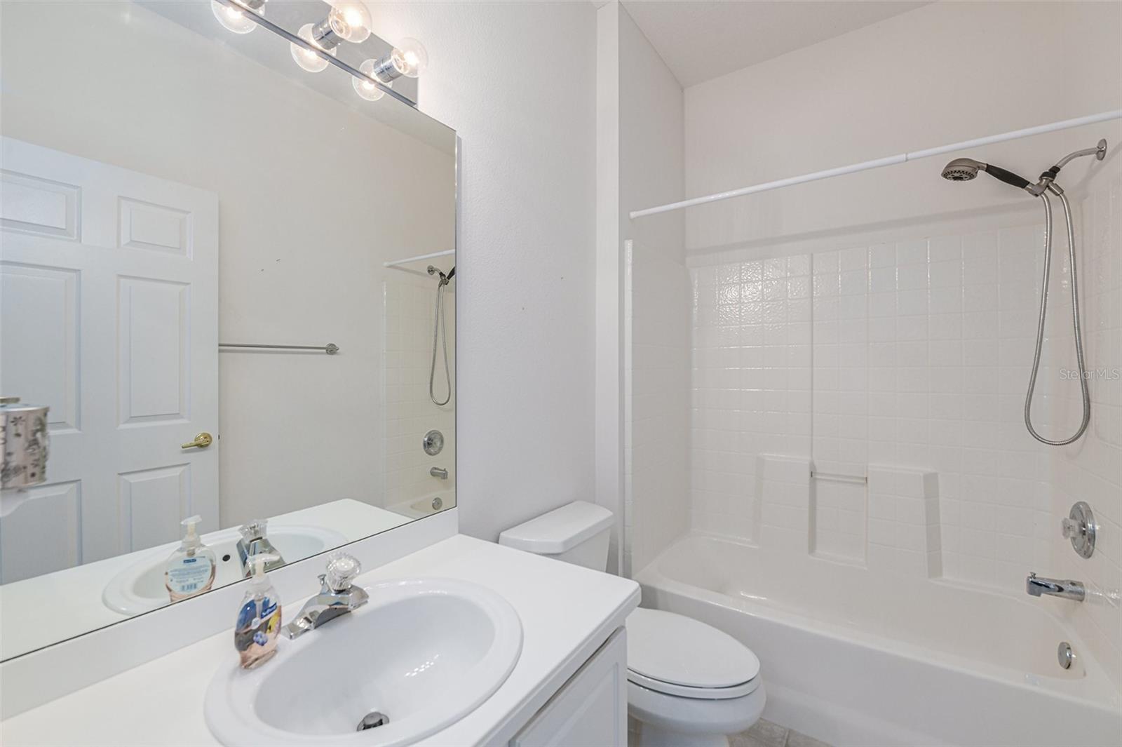 GROVES PH 01A - Residential