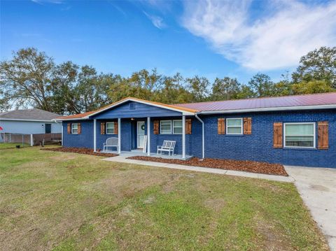 A home in LAKELAND