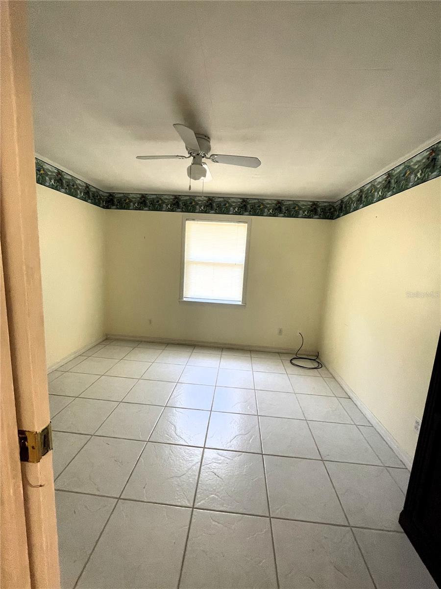 LAKE LIZZIE ESTATES - Residential Lease