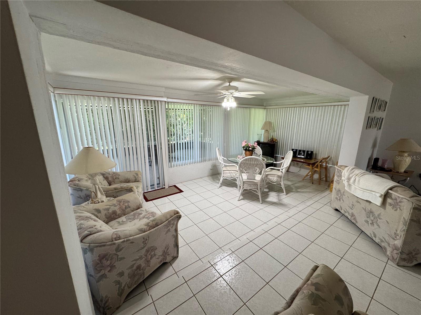 VENICE GARDENS - Residential Lease