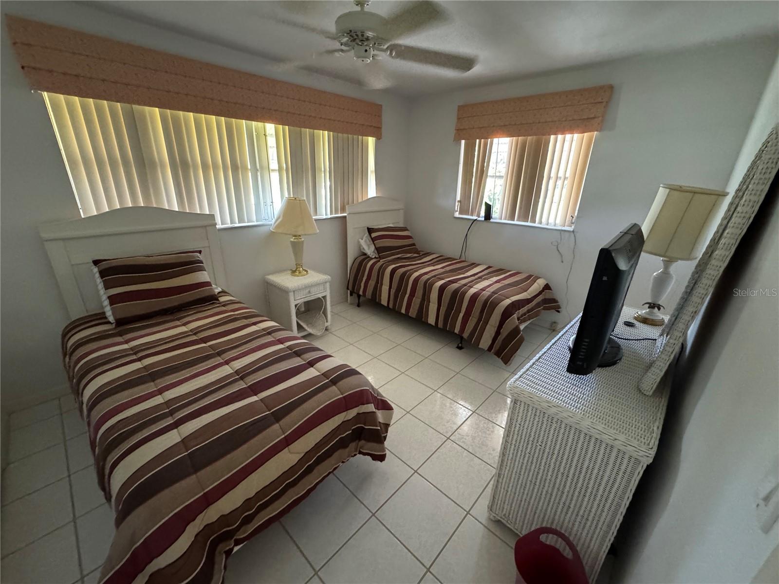 VENICE GARDENS - Residential Lease
