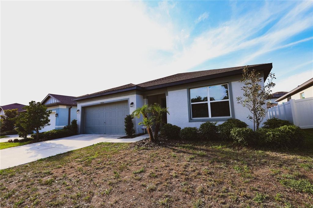 Photo of 9553 Summers Cay Circle, Thonotosassa, FL 33592 (MLS # TB8510961)