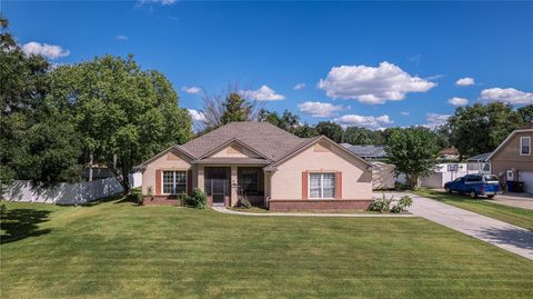 Photo of 1511 Jenni Lee Court, Kissimmee, FL 34744 (MLS # S5136745)