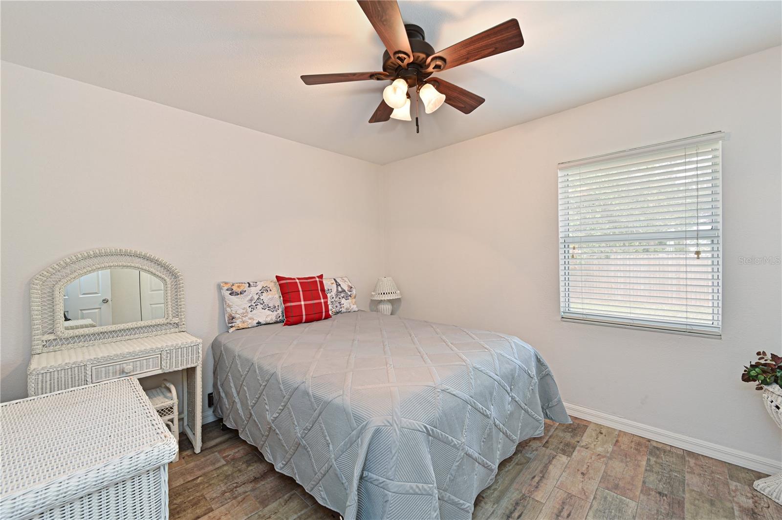 MAGNOLIA MANOR RIVER SEC - Residential