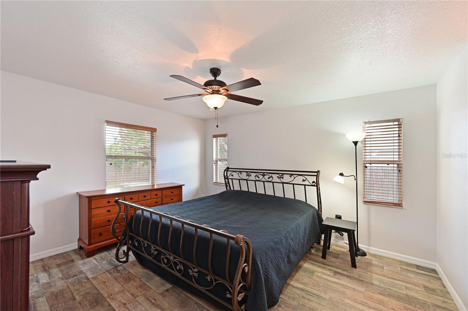 MAGNOLIA MANOR RIVER SEC - Residential