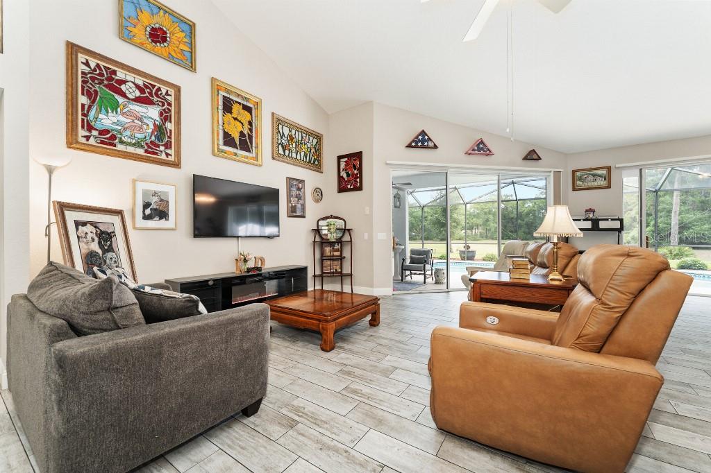 RAINBOW SPGS 05 REP - Residential