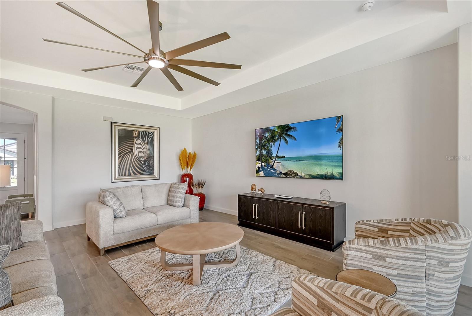 LORRAINE LAKES - Residential Lease