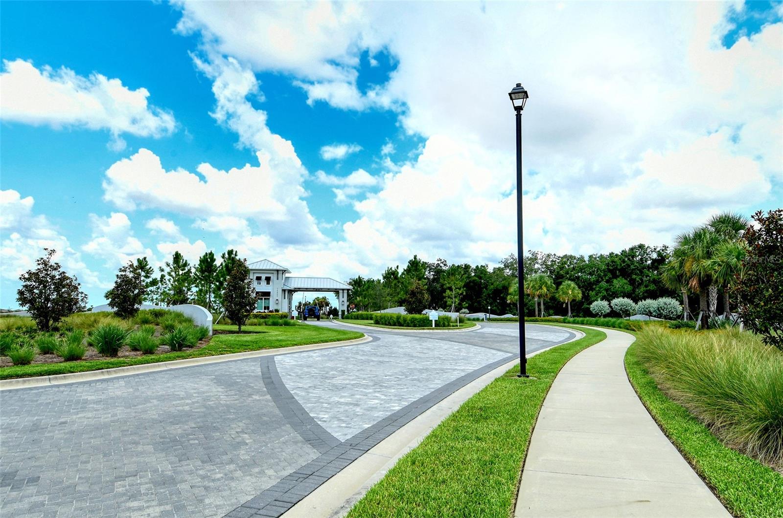 LORRAINE LAKES - Residential Lease