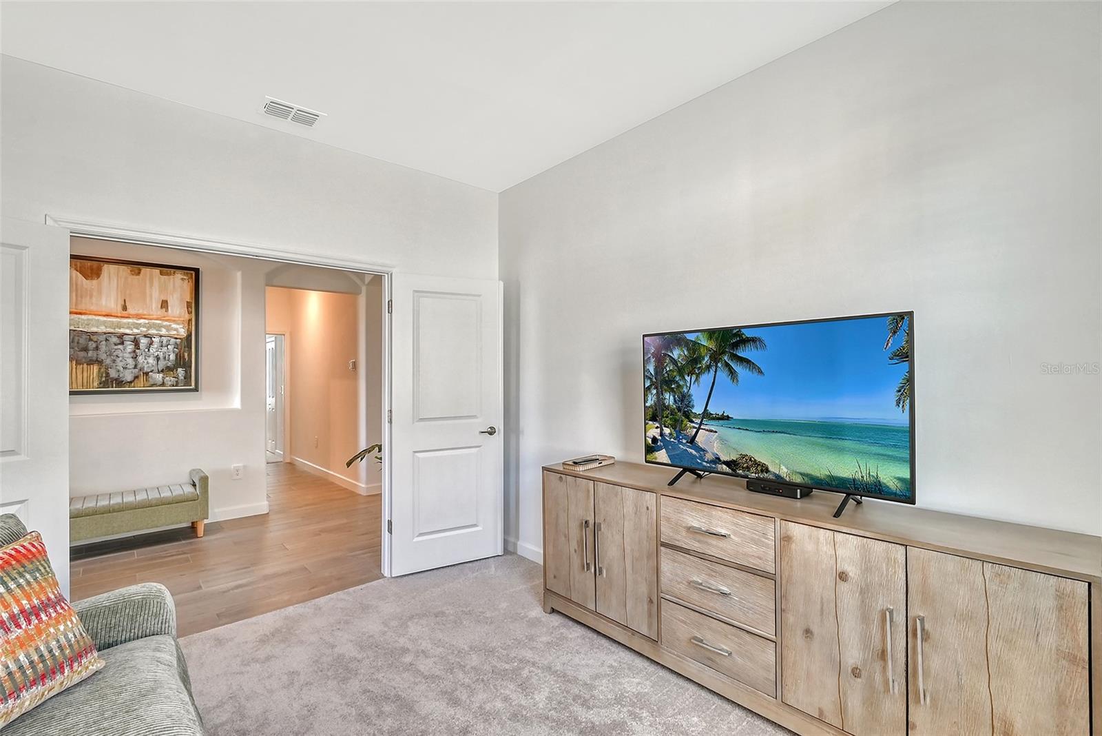 LORRAINE LAKES - Residential Lease