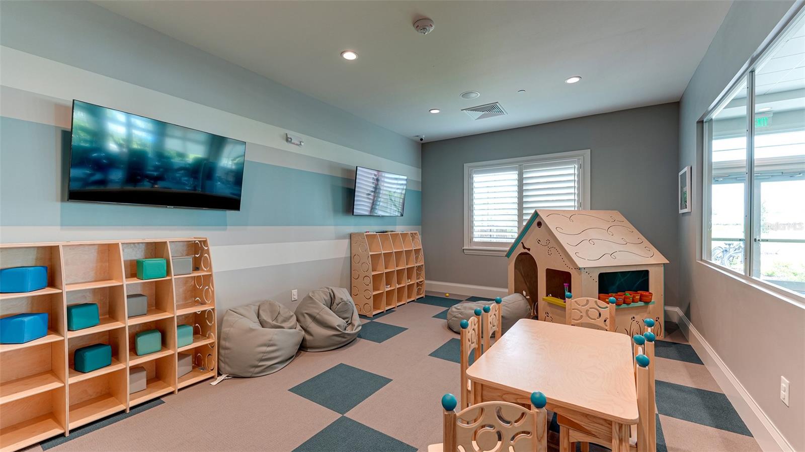 LORRAINE LAKES - Residential Lease