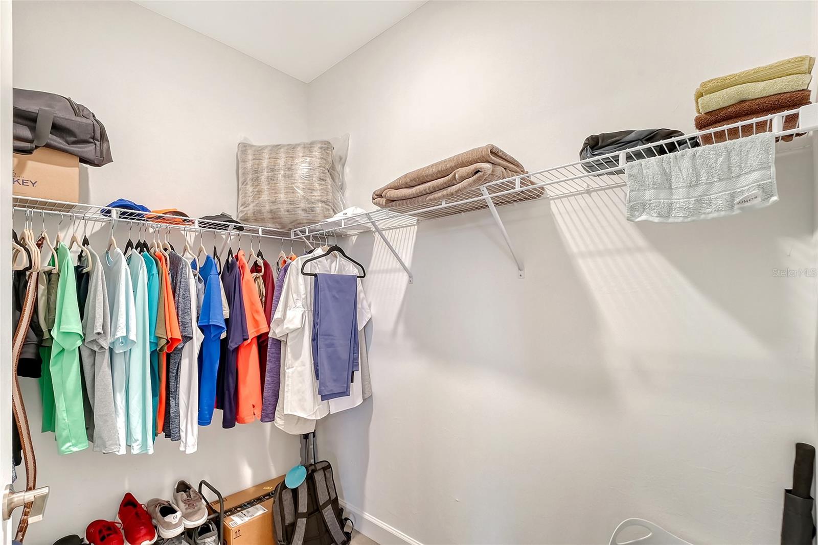 LORRAINE LAKES - Residential Lease