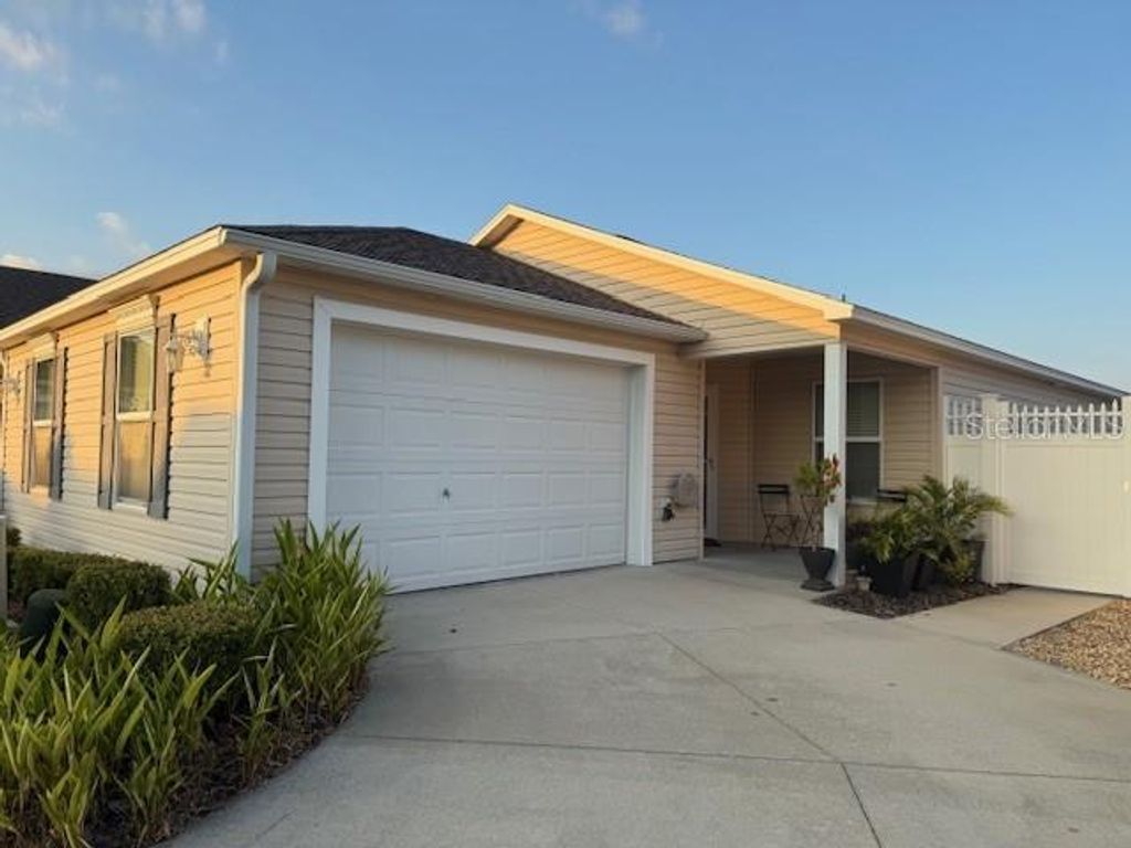 Photo of 853 Sapphire Place, The Villages, FL 32163 (MLS # OM713349)