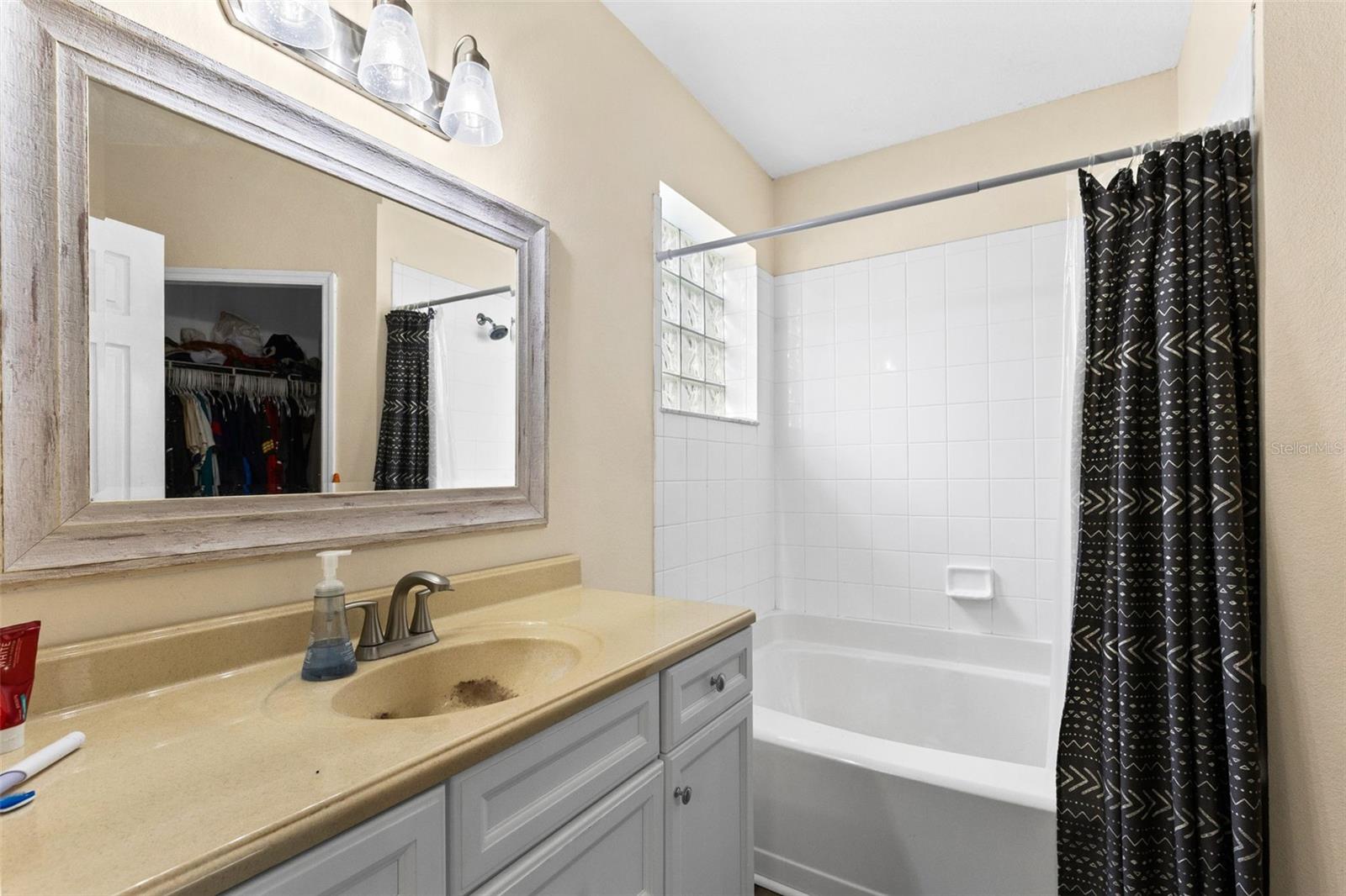 ECON RIVER ESTATES - Residential