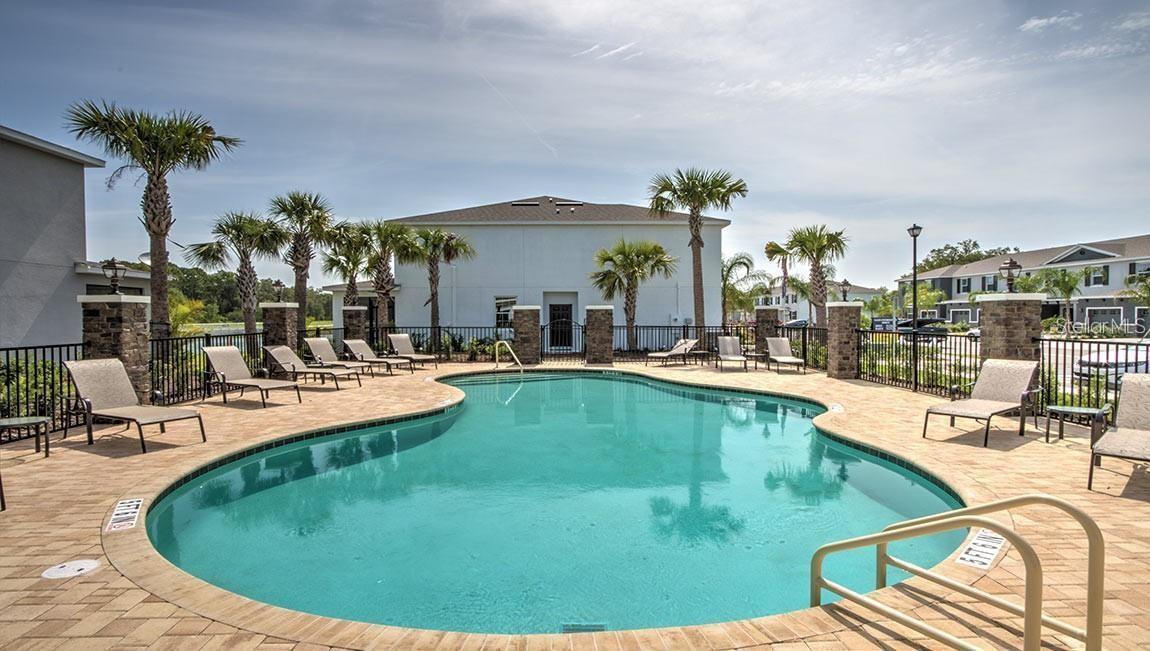 BAYTOWN SQUARE - Residential Lease