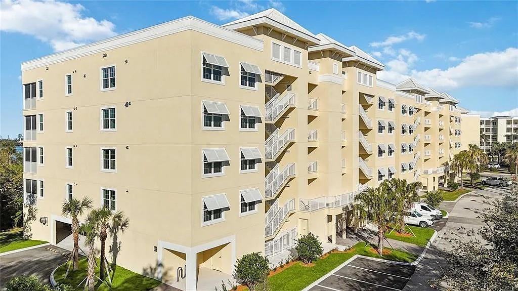 280 HIDDEN BAY DRIVE 302