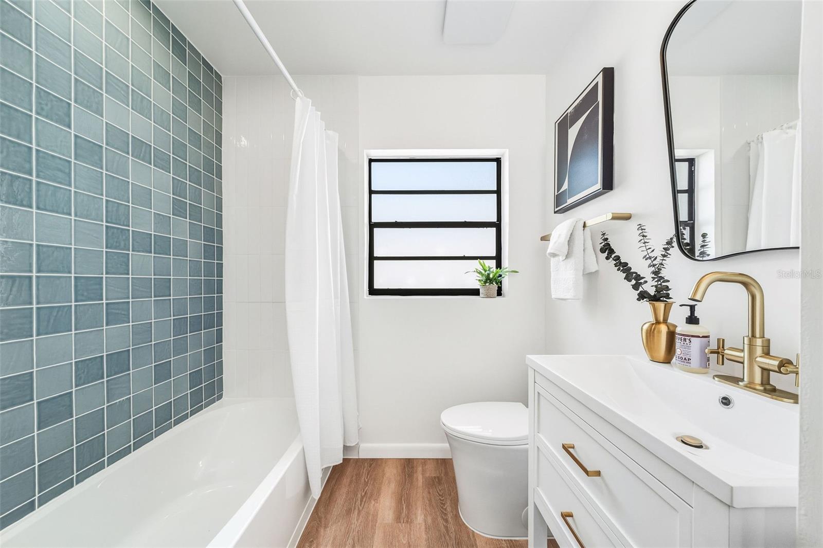 LAKE CONWAY ESTATES - Residential