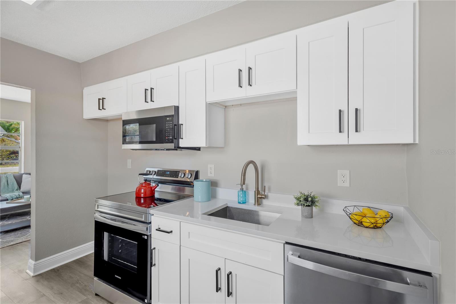 11118 HAPPY ACRES LANE