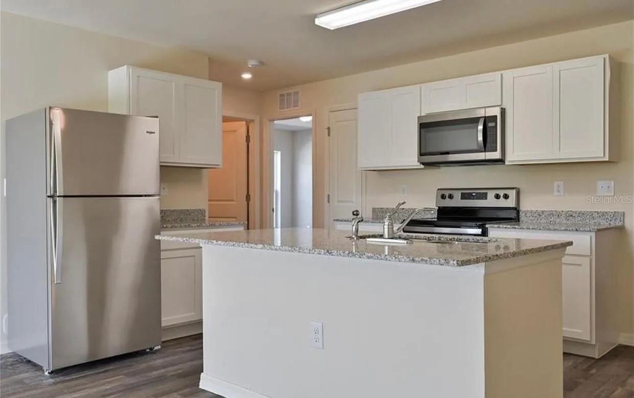 VISTANNA VILLAS - Residential Lease