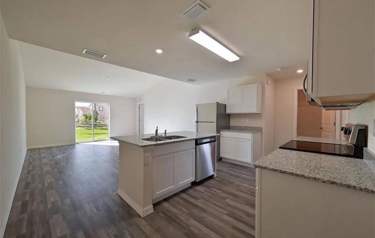 VISTANNA VILLAS - Residential Lease