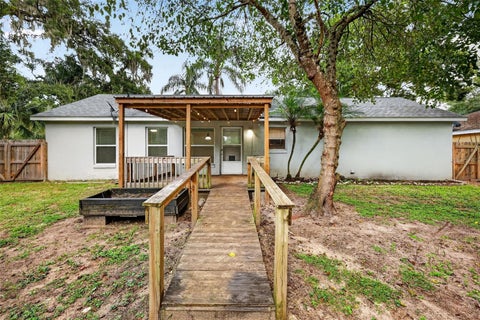 Tiny photo for 906 Kentucky Boulevard, Eustis, FL 32726 (MLS # O6451947)