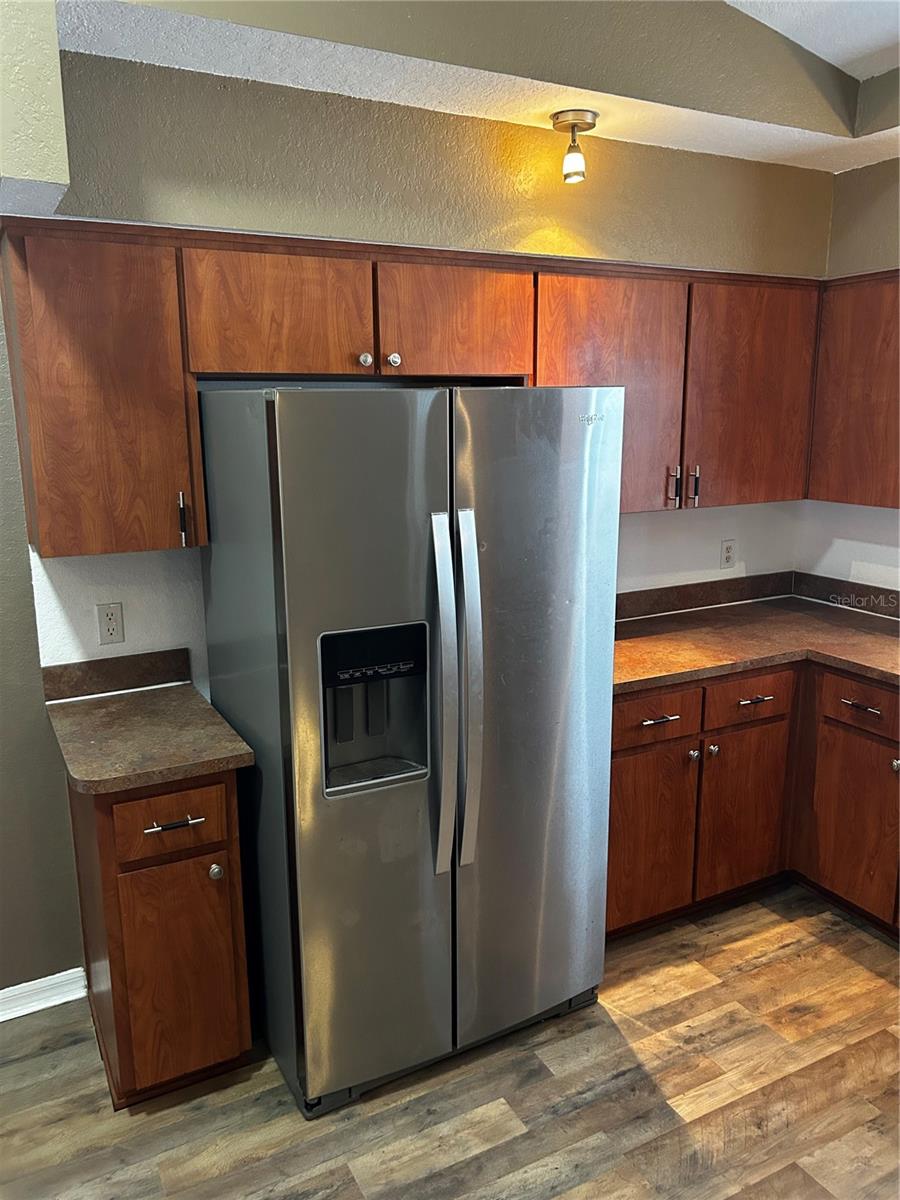 COLONIAL HILLS - Residential