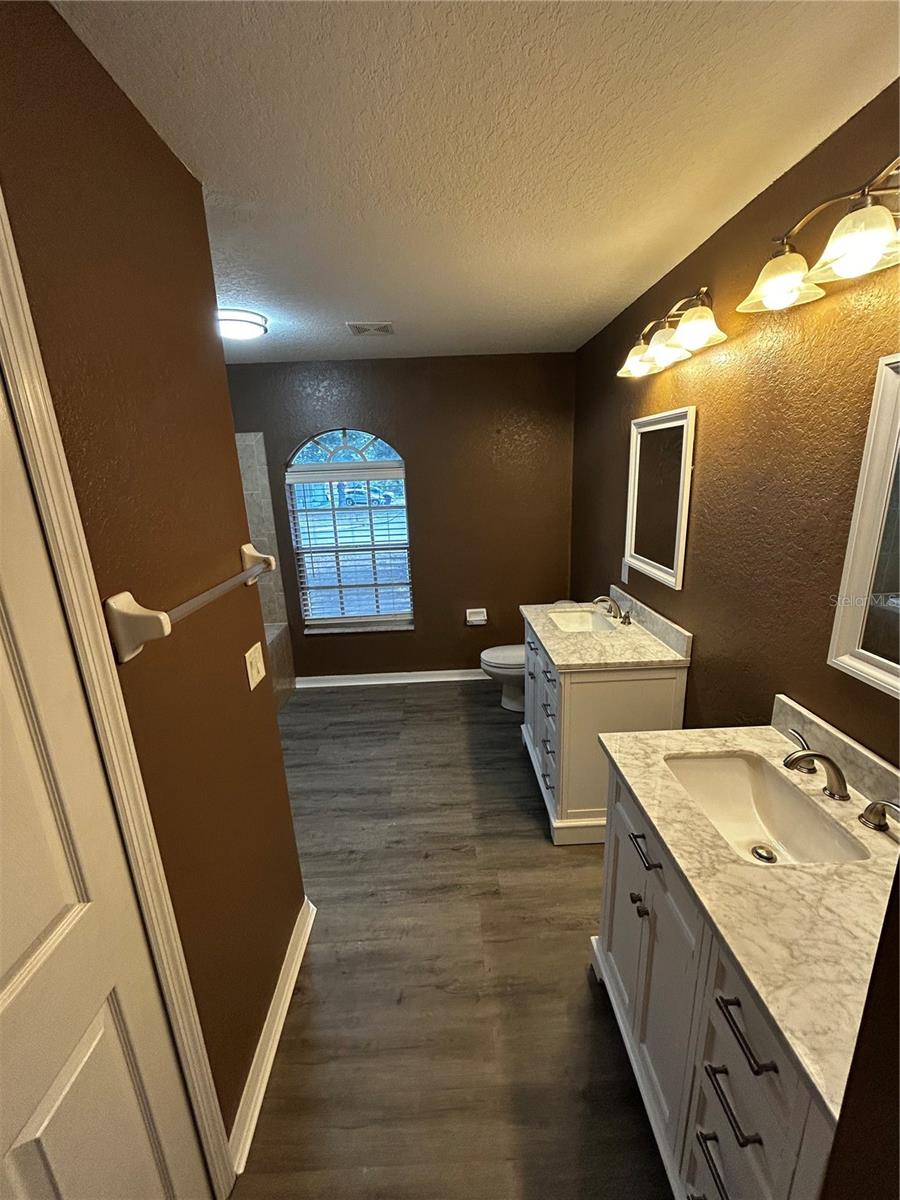 COLONIAL HILLS - Residential