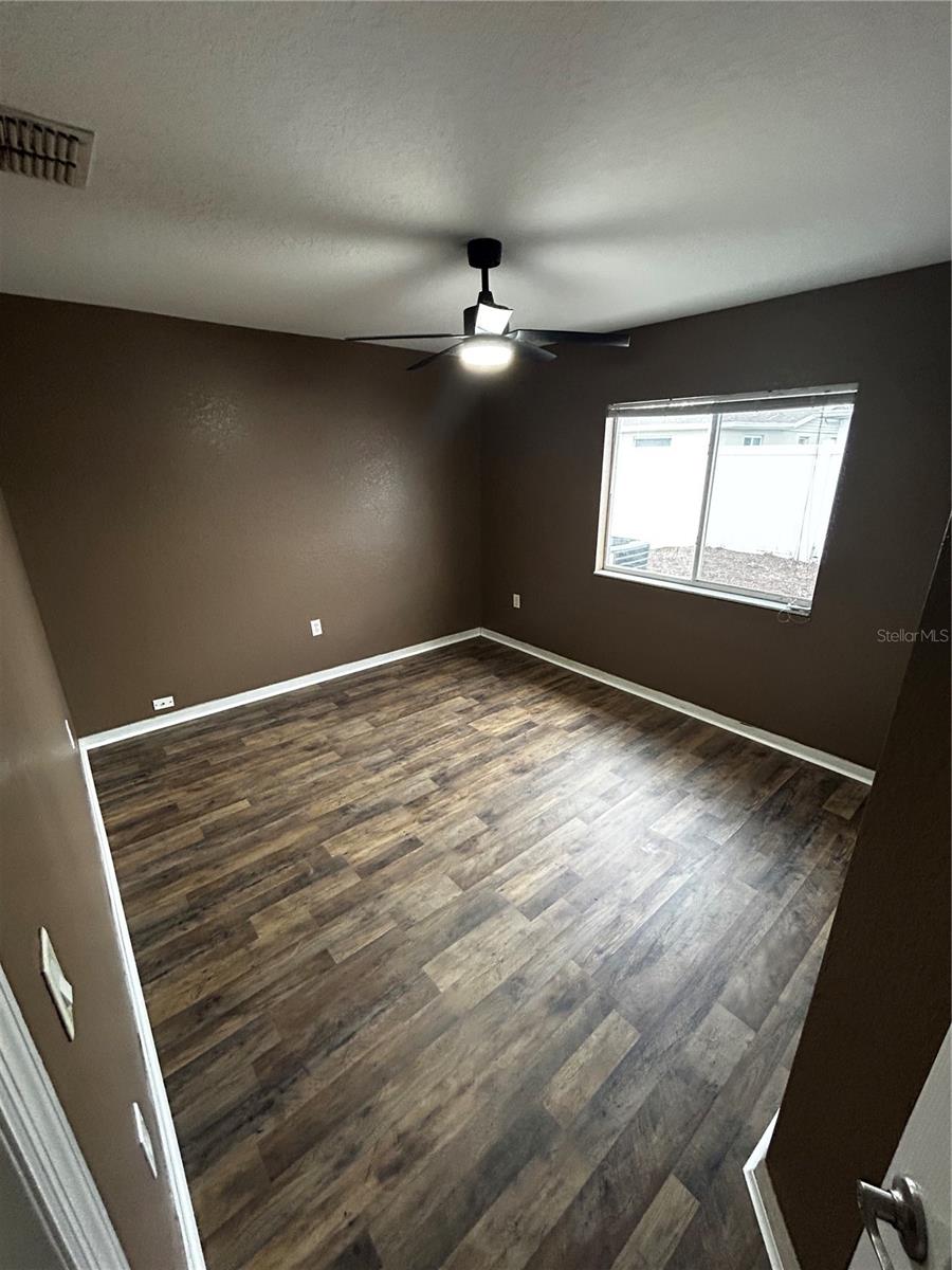 COLONIAL HILLS - Residential