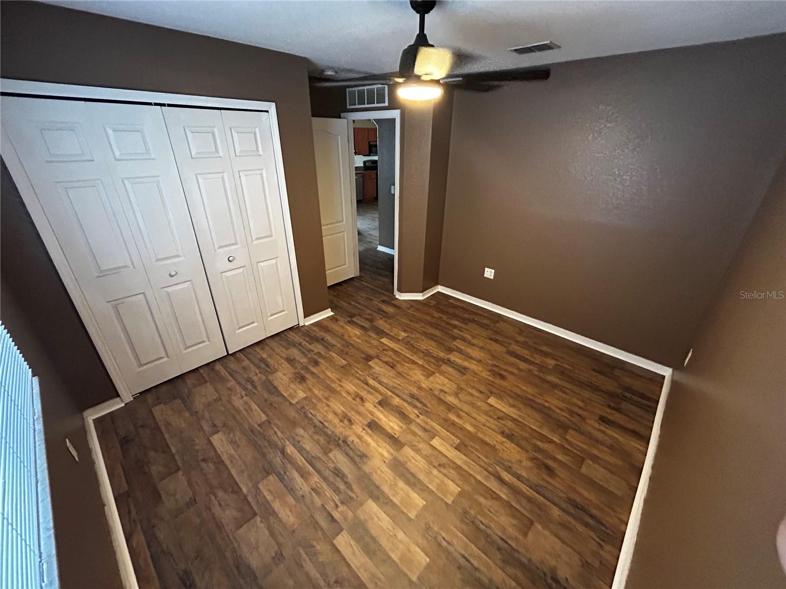 COLONIAL HILLS - Residential