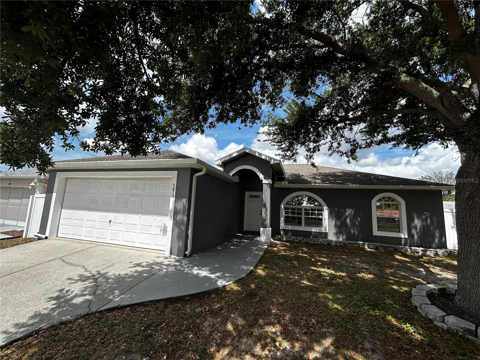 COLONIAL HILLS - Residential