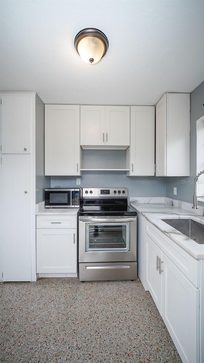 FRAZE ACRES - Residential Lease