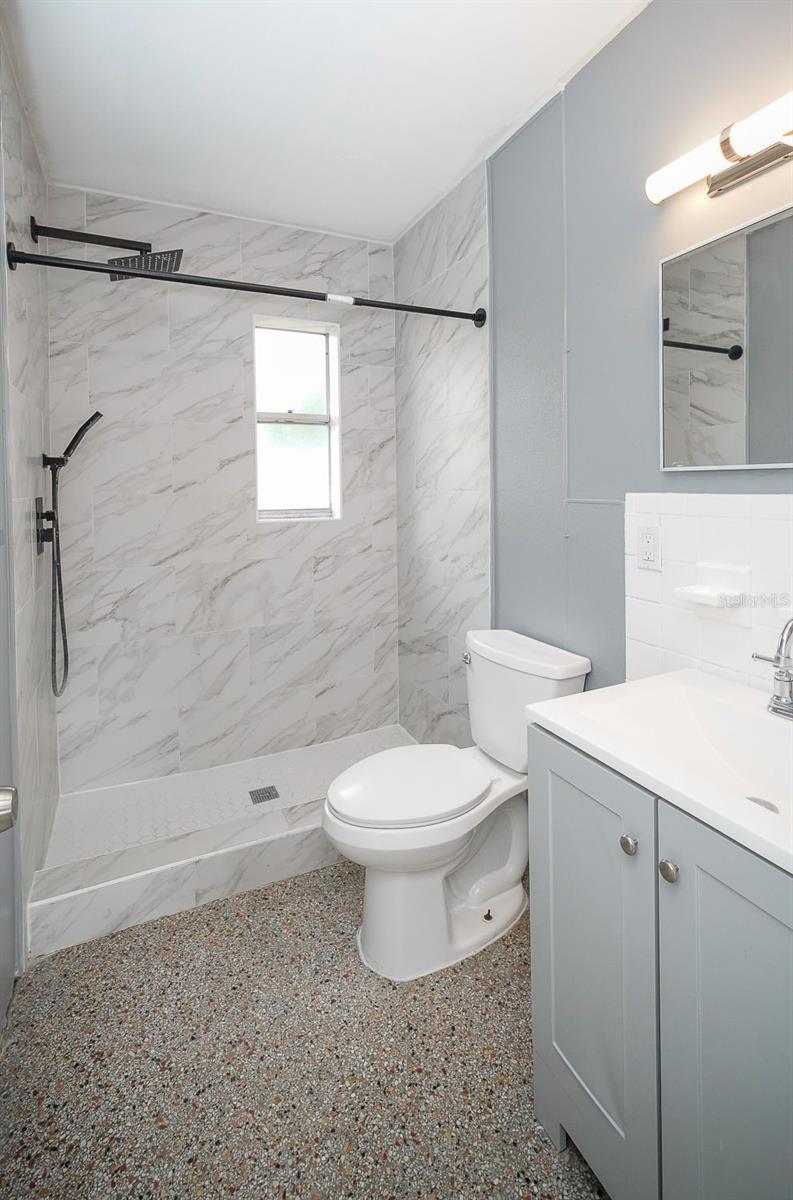 FRAZE ACRES - Residential Lease