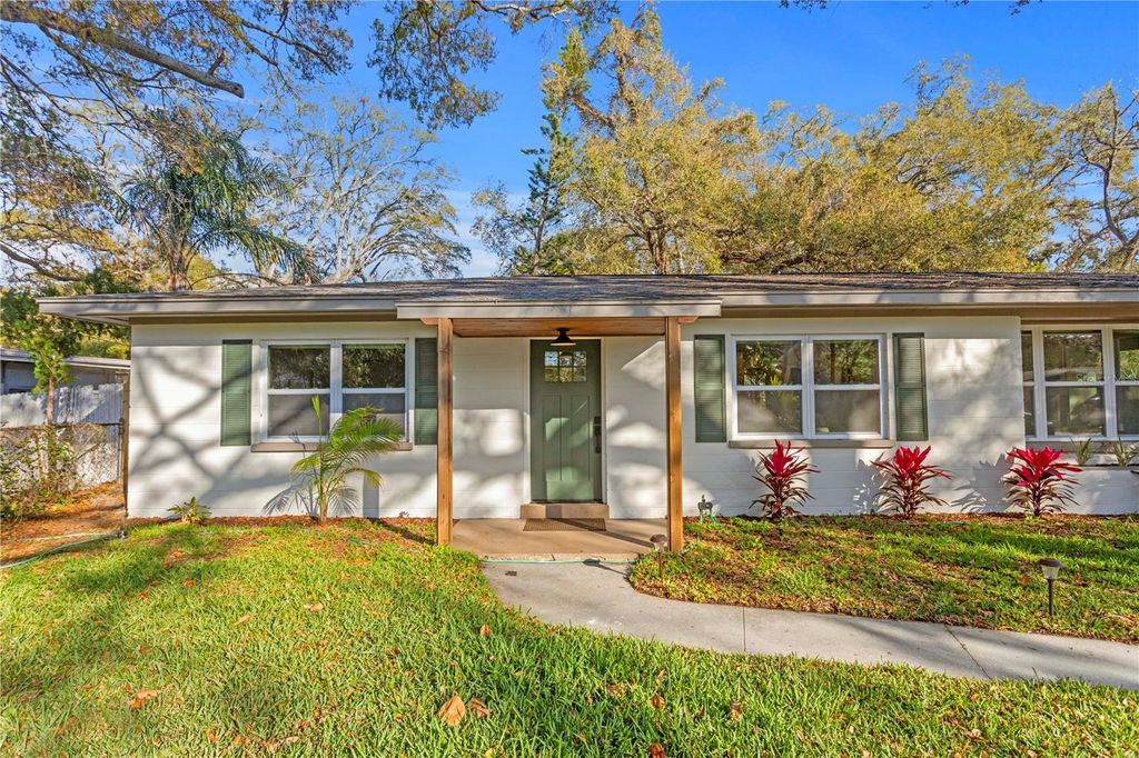 Photo of 1747 Santa Anna Drive, Dunedin, FL 34698 (MLS # TB8482717)
