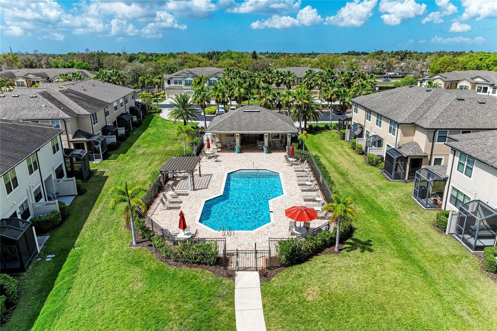 CREEKWOOD TWNHMS - Residential