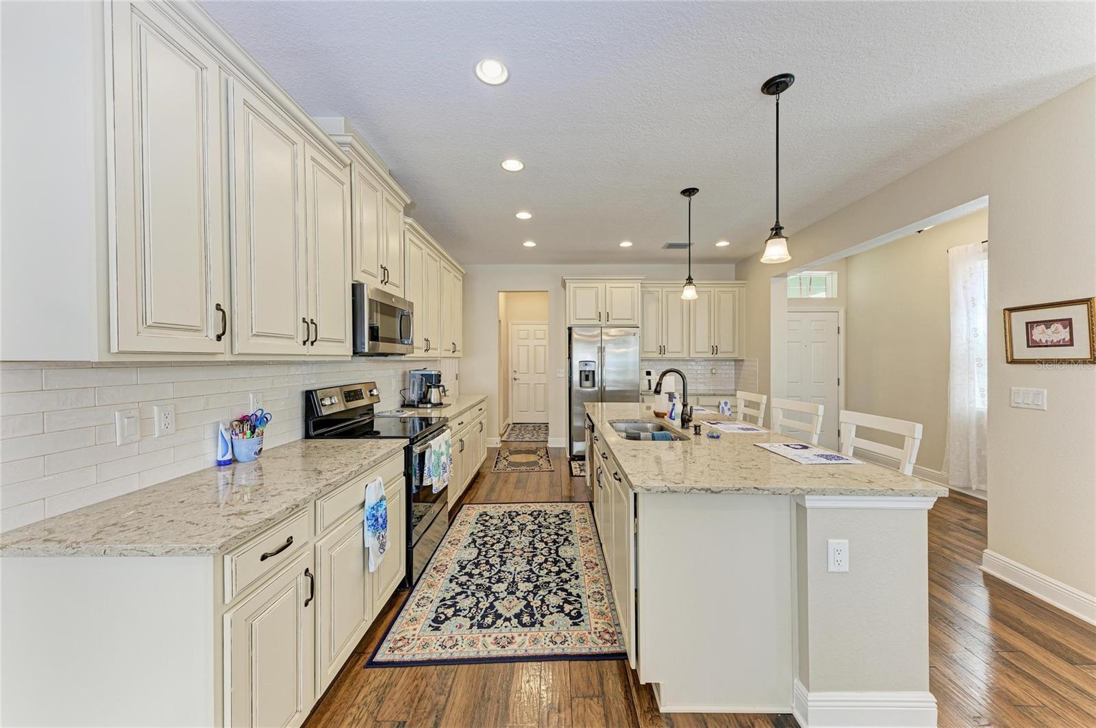 CREEKWOOD TWNHMS - Residential