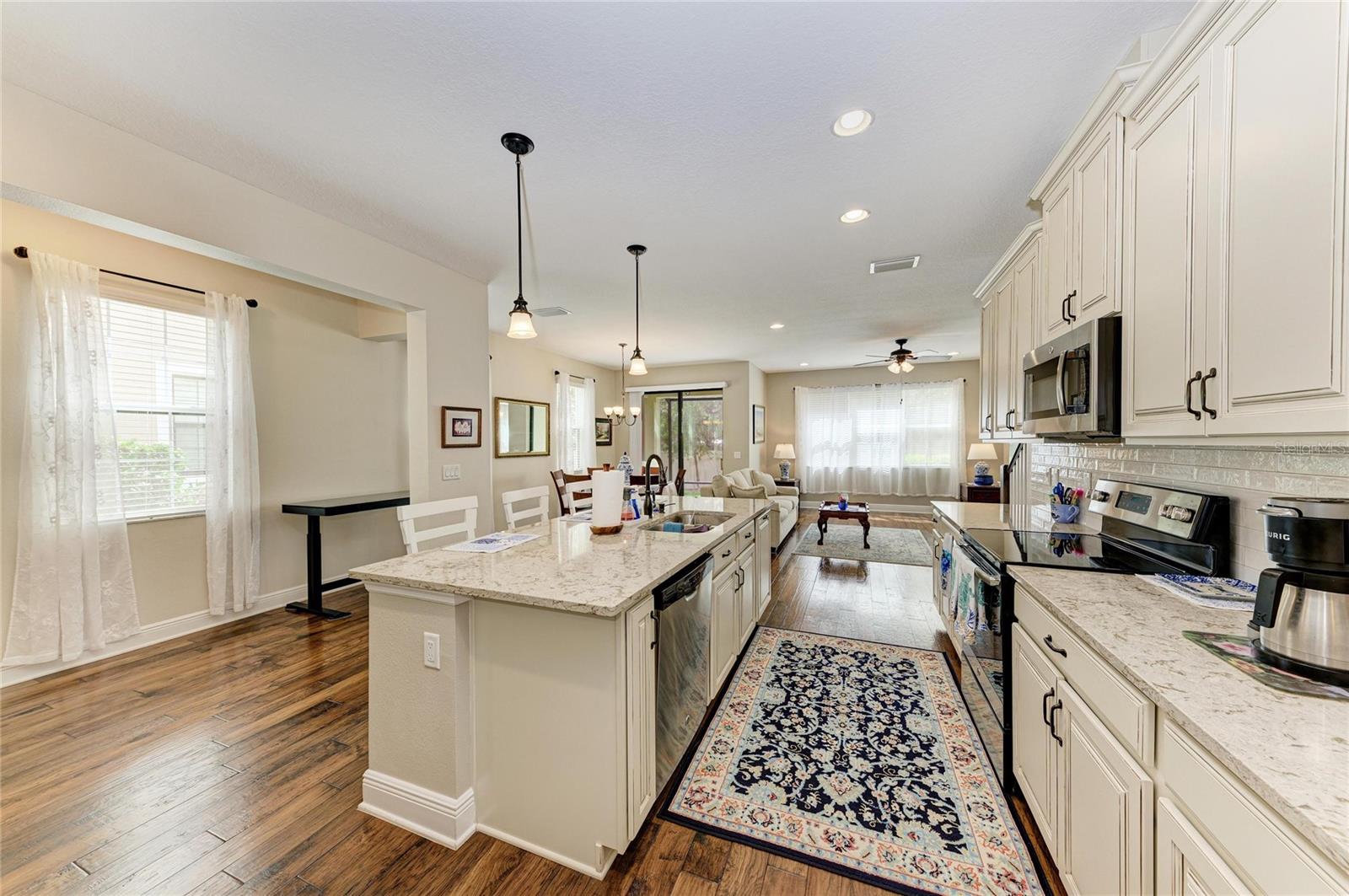 CREEKWOOD TWNHMS - Residential