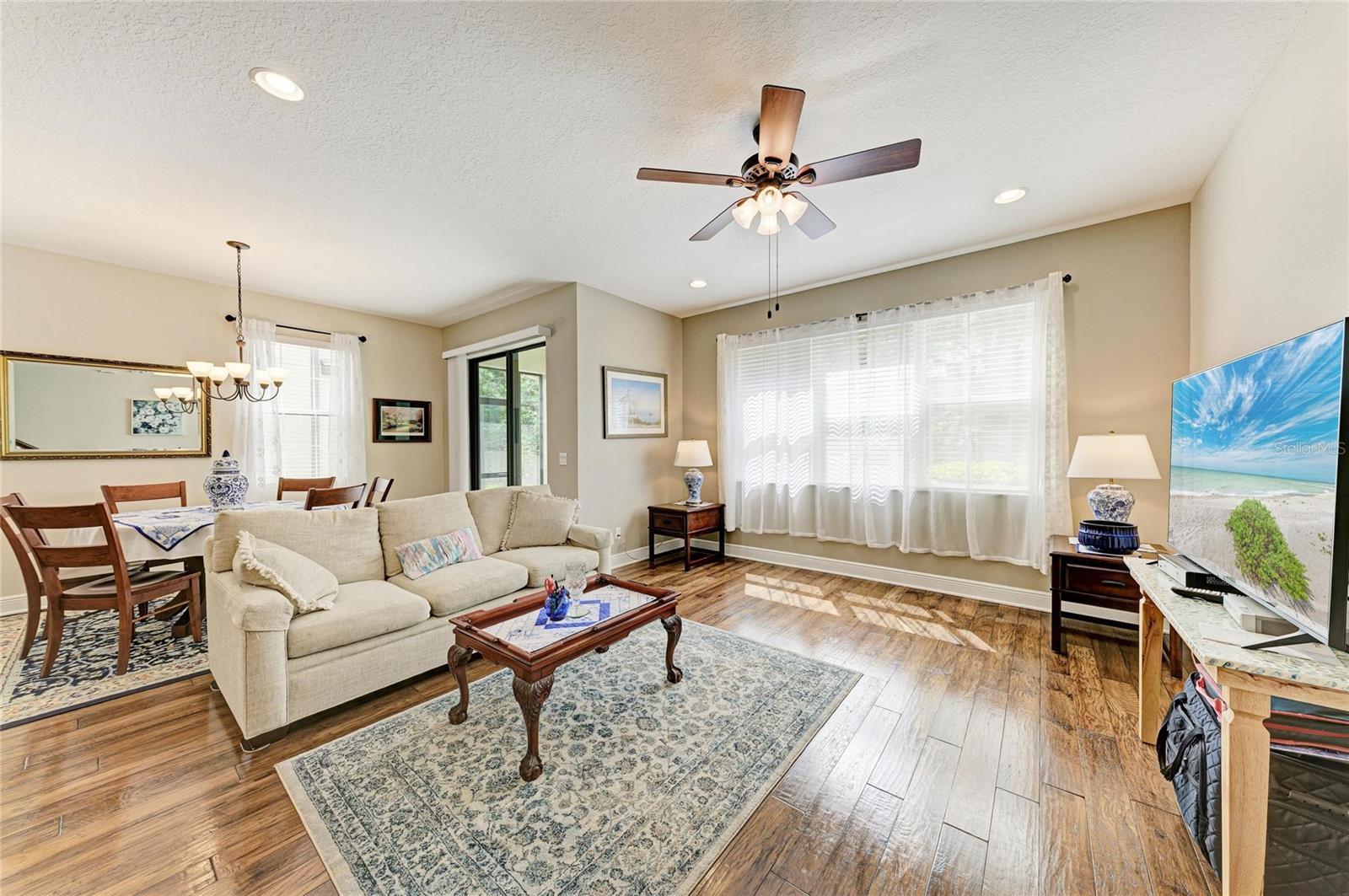 CREEKWOOD TWNHMS - Residential