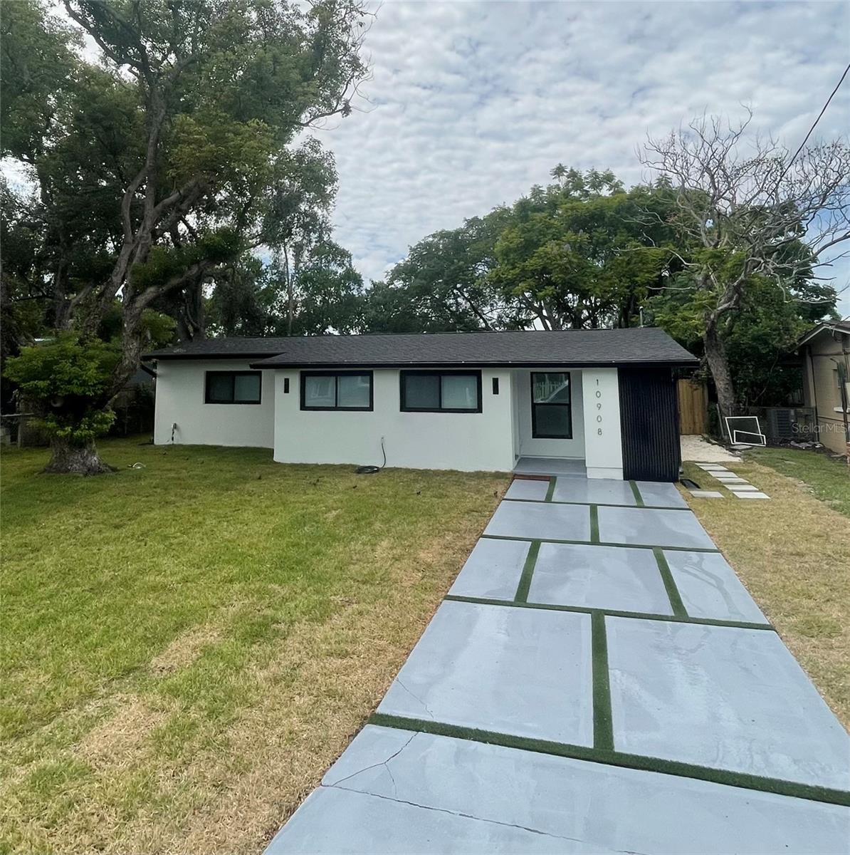 10908 N ASTER AVENUE