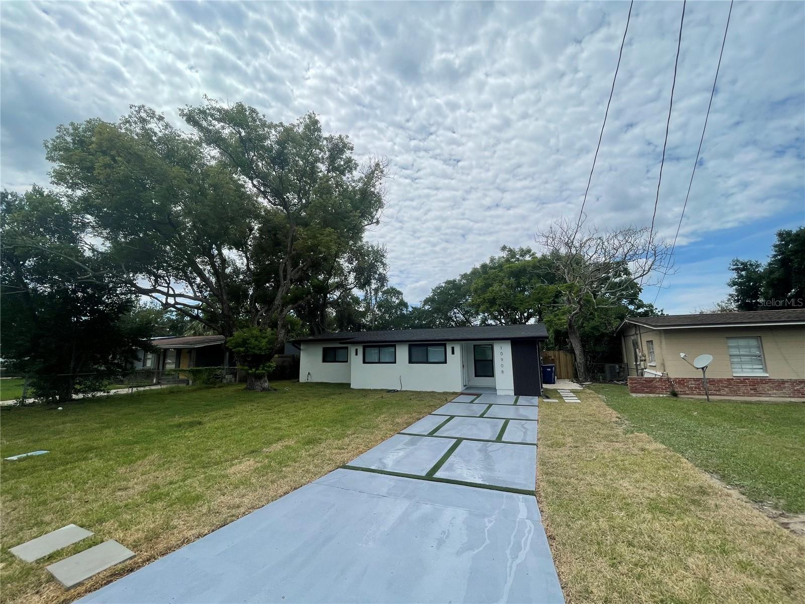 10908 N ASTER AVENUE